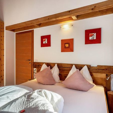 Ferienhaus Larch Soge Apt Karin Racines Exterior foto