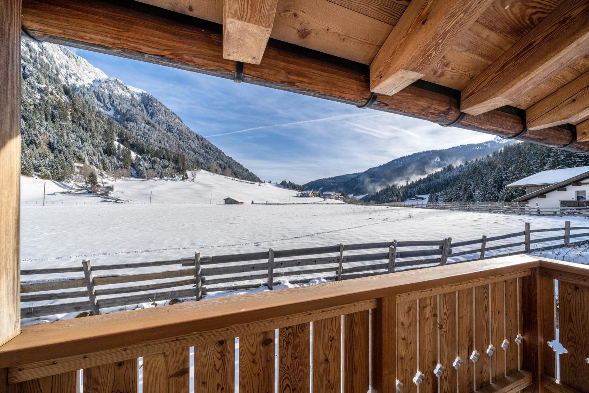 Ferienhaus Larch Soge Apt Karin Racines Exterior foto